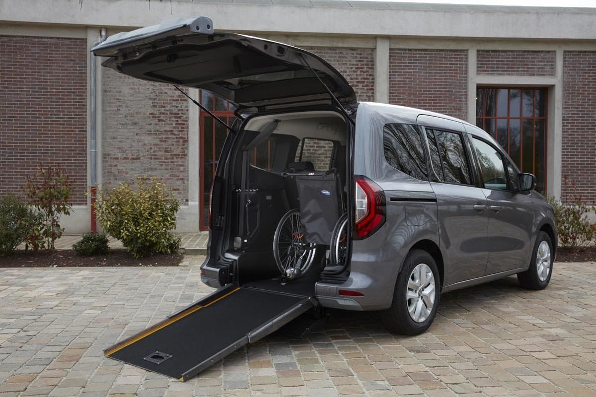 Acceso con rampa para silla de ruedas